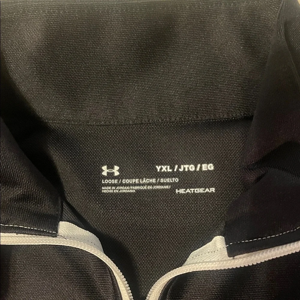Youth XL - Under Armour Black and Gray Half-Zip Top - Picture 2 of 3